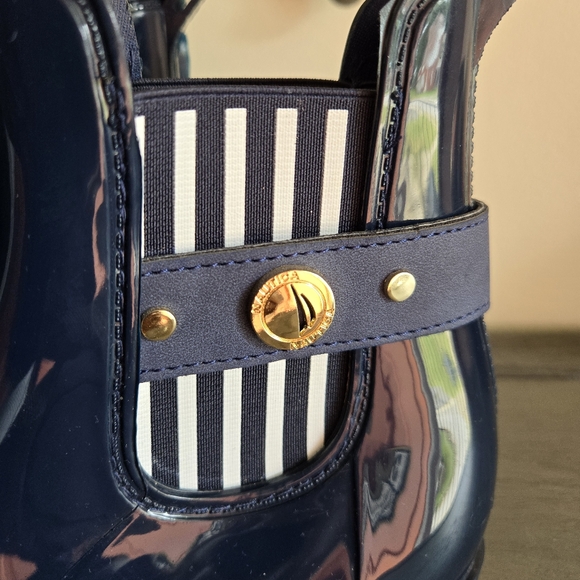 Nautica Rain Boots Sz 8 Navy Blue/White Stripes - Picture 2 of 7
